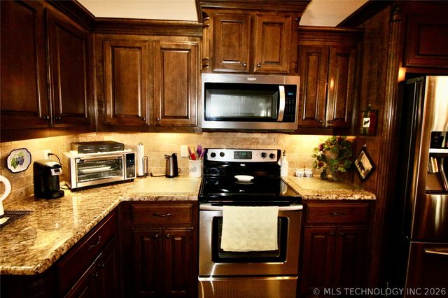 1002 Springfield Court, Durant, OK 74701