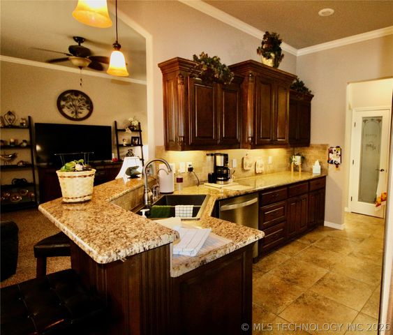 1002 Springfield Court, Durant, OK 74701