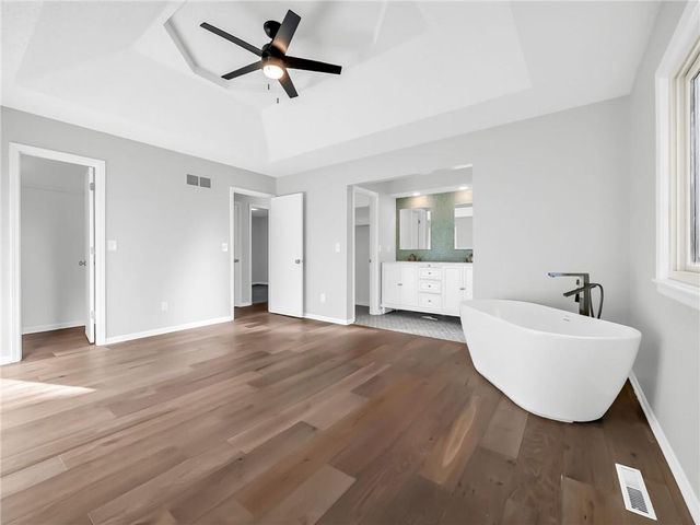 6524 Westgate Circle, Shawnee, KS 66216