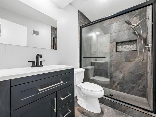 6524 Westgate Circle, Shawnee, KS 66216