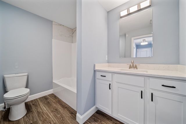 5 Dumaine Ave Unit A, Nashua, NH 03063