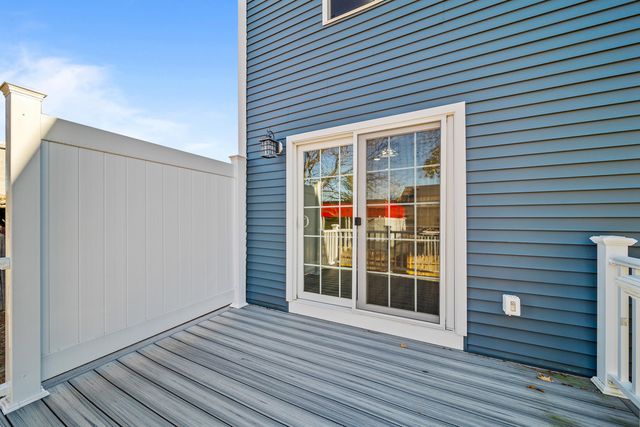 5 Dumaine Ave Unit A, Nashua, NH 03063