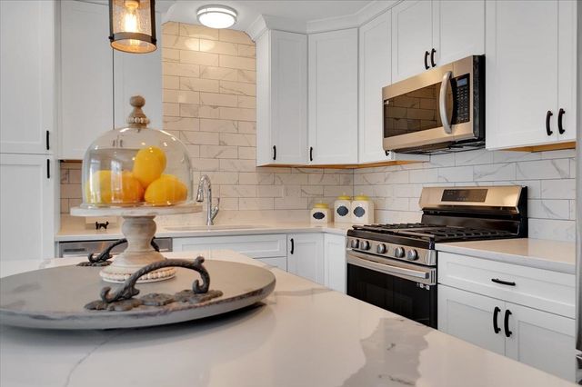 5 Dumaine Ave Unit A, Nashua, NH 03063