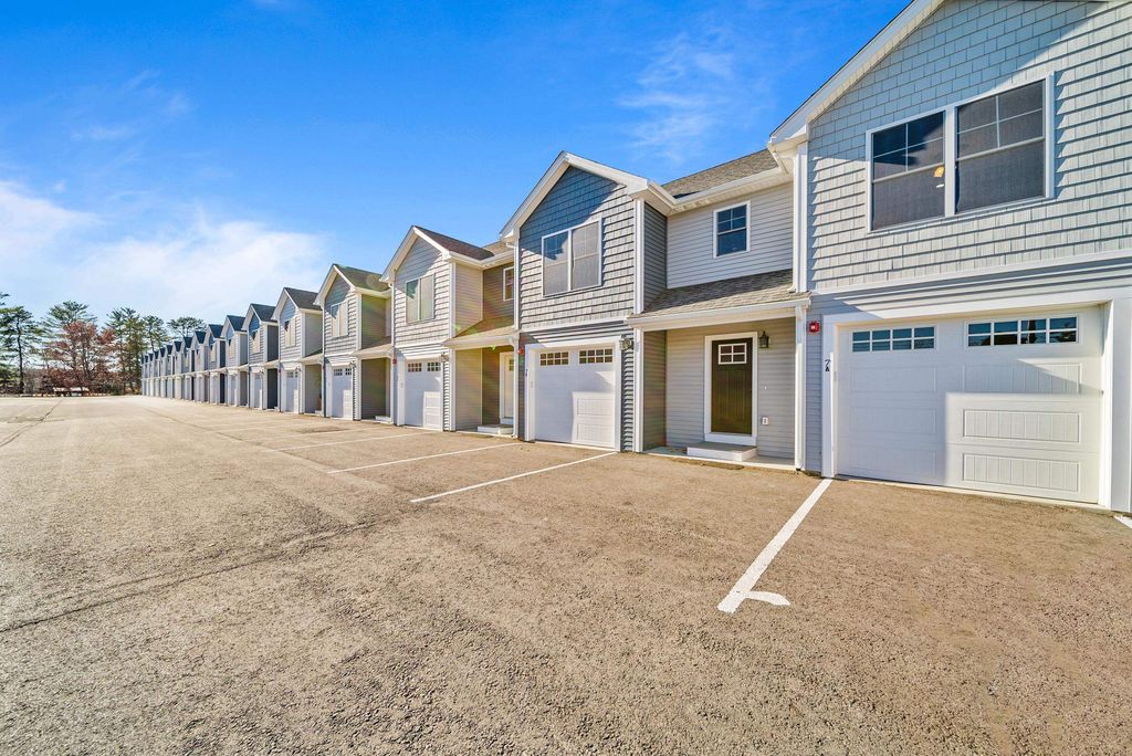 Image 1 of property listing at 5 Dumaine Ave Unit A, Nashua, NH 03063