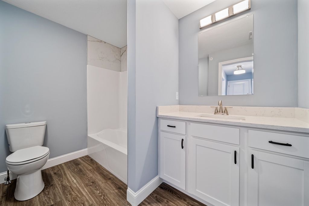 Image 14 of property listing at 5 Dumaine Ave Unit A, Nashua, NH 03063