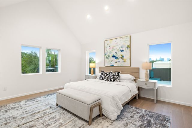 829 Nomas Street, Dallas, TX 75212