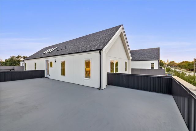 829 Nomas Street, Dallas, TX 75212