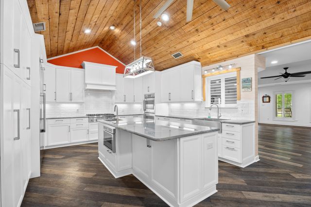 3379 Collins Creek Dr., Murrells Inlet, SC 29576
