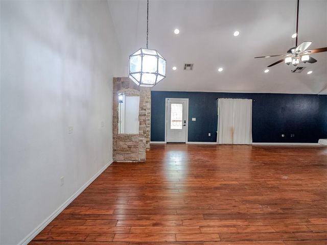 38 S Parkwood Drive, Luther, OK 73054