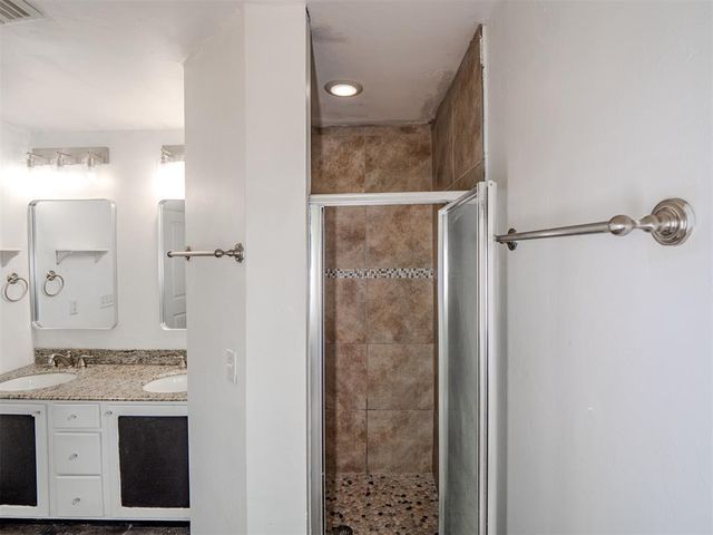 38 S Parkwood Drive, Luther, OK 73054