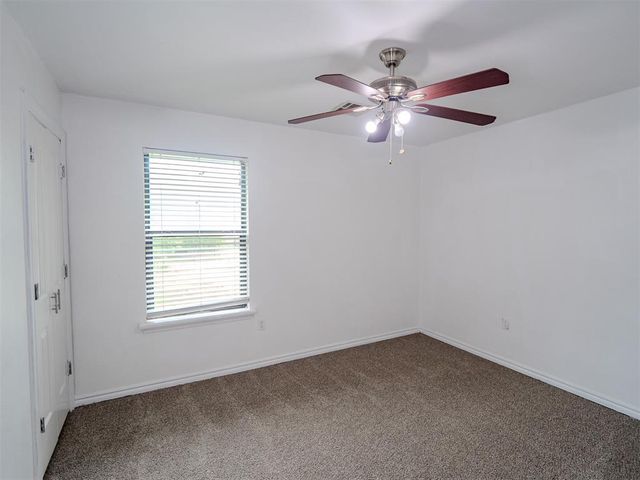 38 S Parkwood Drive, Luther, OK 73054