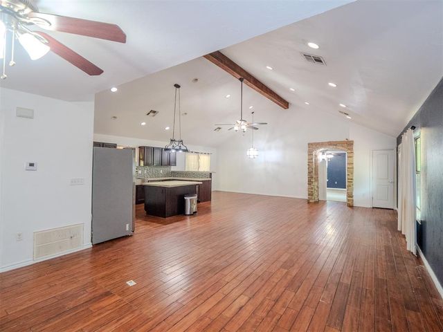 38 S Parkwood Drive, Luther, OK 73054