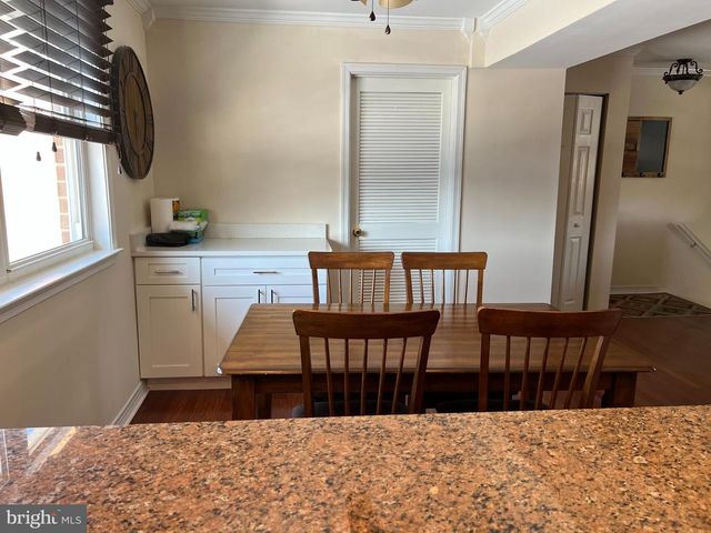 100 EAVES MILL RD, Medford, NJ 08055