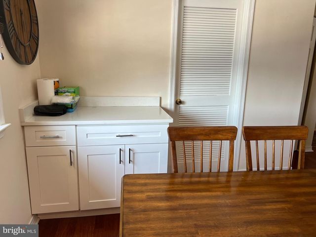 100 EAVES MILL RD, Medford, NJ 08055