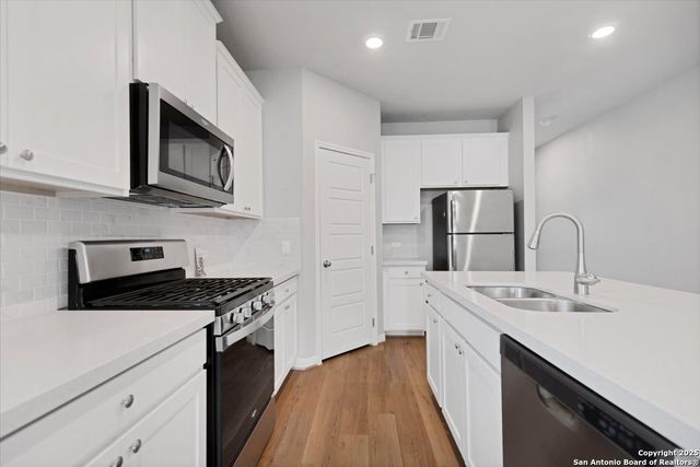 1424 Arcadian Lily, San Antonio, TX 78245