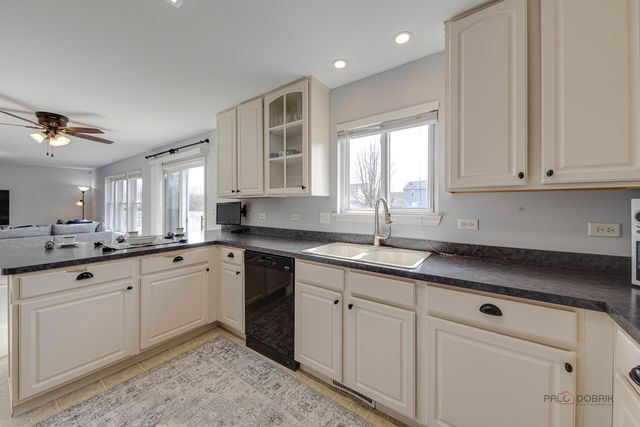 3105 Fen Trail, Wonder Lake, IL 60097