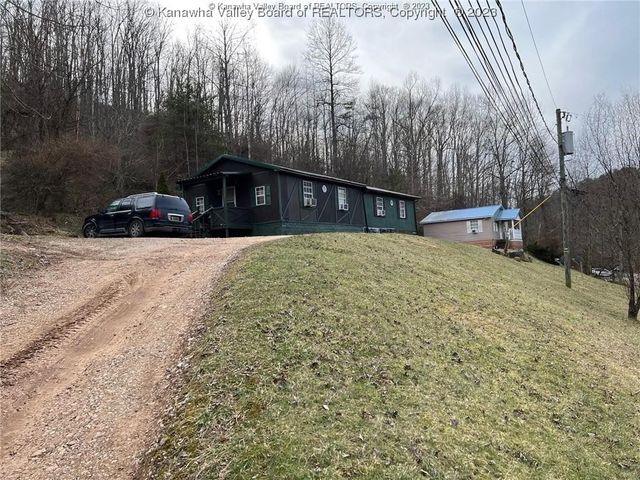 58 Lonesome Cedar Lane, Hurricane, WV 25526