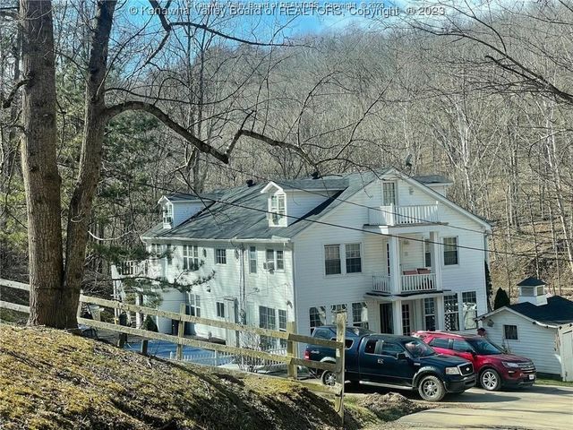 58 Lonesome Cedar Lane, Hurricane, WV 25526