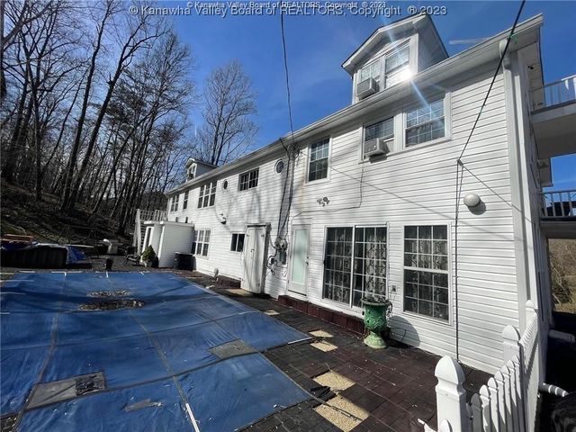 58 Lonesome Cedar Lane, Hurricane, WV 25526