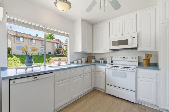 17430 Plaza Otonal, San Diego, CA 92128