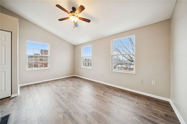 3242 Ward Street, Oakland, PA 15213