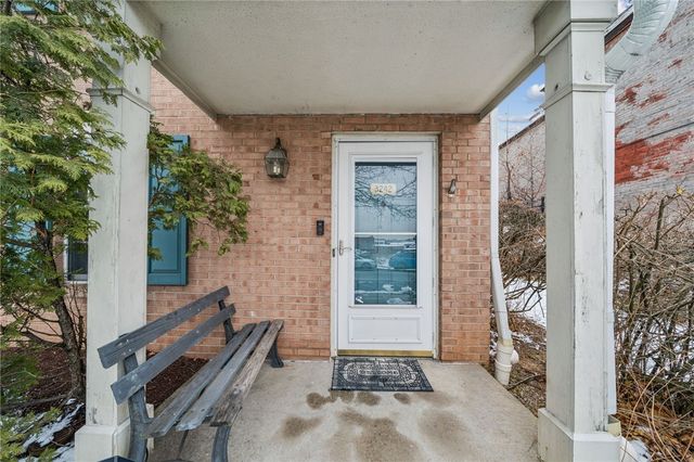 3242 Ward Street, Oakland, PA 15213