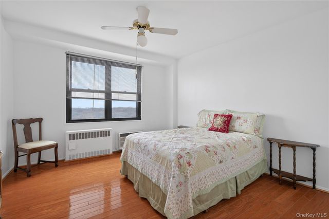 90-50 Union Turnpike 15H, Glendale, NY 11385