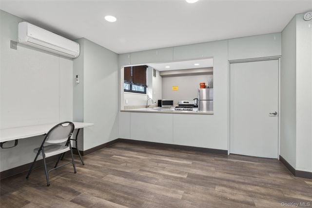 90-50 Union Turnpike 15H, Glendale, NY 11385