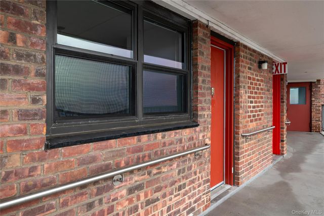 90-50 Union Turnpike 15H, Glendale, NY 11385