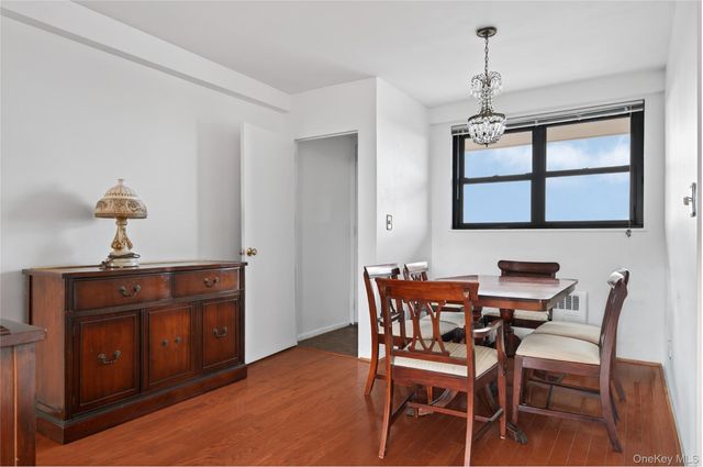 90-50 Union Turnpike 15H, Glendale, NY 11385