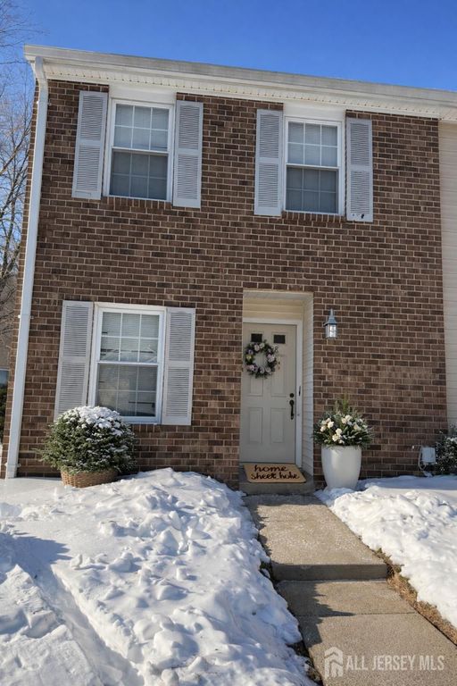 28 Morgan Place, East Brunswick, NJ 08816