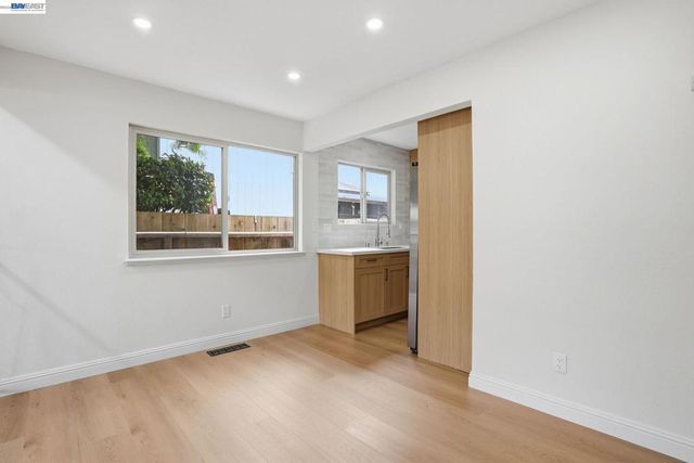 2011 Dolphin Dr, Aptos, CA 95003
