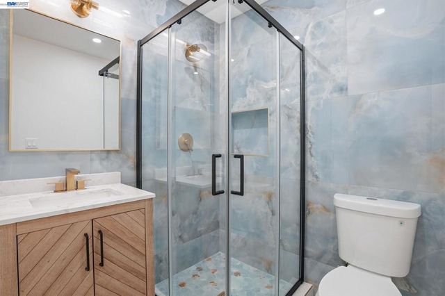 2011 Dolphin Dr, Aptos, CA 95003