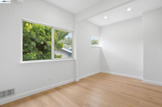 2011 Dolphin Dr, Aptos, CA 95003