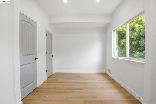 2011 Dolphin Dr, Aptos, CA 95003