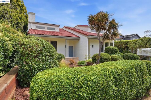 2011 Dolphin Dr, Aptos, CA 95003