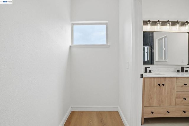 2011 Dolphin Dr, Aptos, CA 95003
