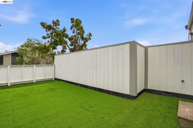 2011 Dolphin Dr, Aptos, CA 95003