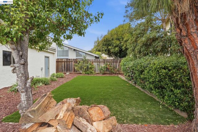 2011 Dolphin Dr, Aptos, CA 95003