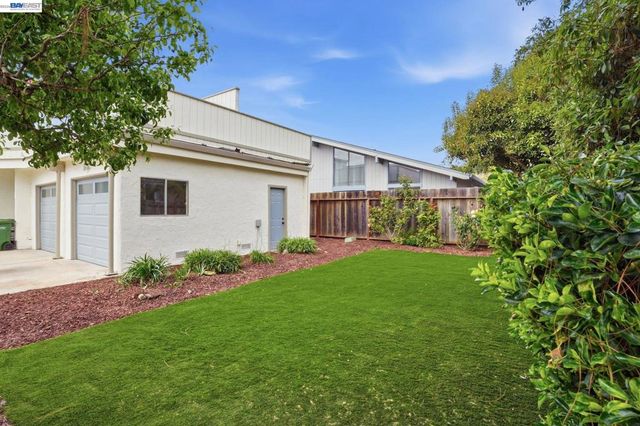 2011 Dolphin Dr, Aptos, CA 95003