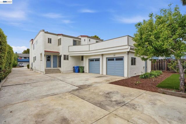 2011 Dolphin Dr, Aptos, CA 95003