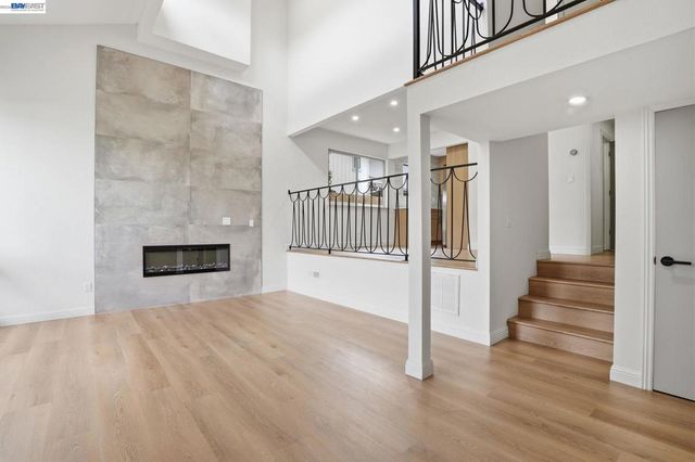 2011 Dolphin Dr, Aptos, CA 95003