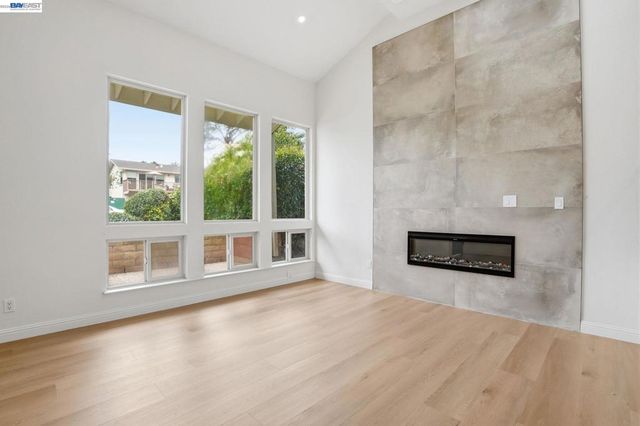 2011 Dolphin Dr, Aptos, CA 95003