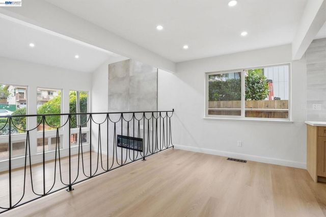 2011 Dolphin Dr, Aptos, CA 95003