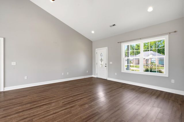 119 Silver Peak Dr., Conway, SC 29526
