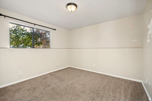2252 S 400 W, Clearfield, UT 84015