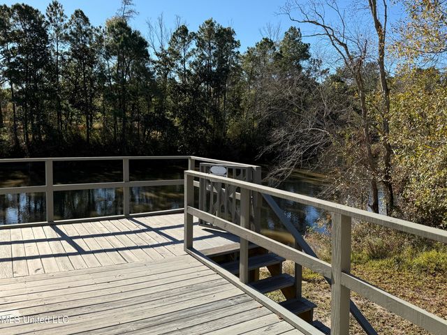 10633 Woolmarket Lake Road, Biloxi, MS 39532