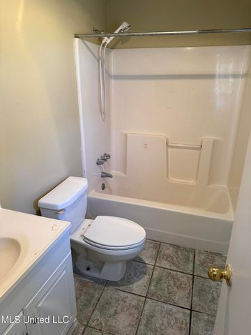 10633 Woolmarket Lake Road, Biloxi, MS 39532