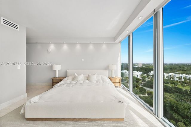 601 NE 36th St 1612, Miami, FL 33137