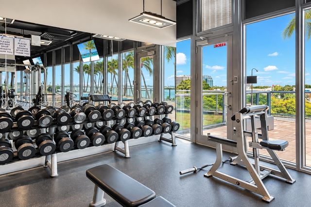 601 NE 36th St 1612, Miami, FL 33137